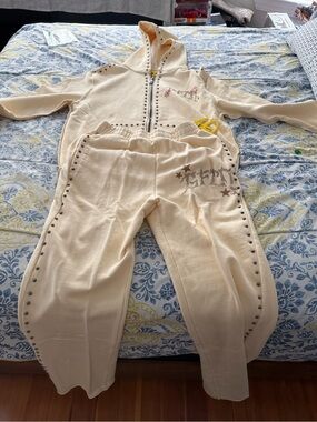 GFTD LA Men’s Full Set Cream Studded Zip Up Jacket & Sweatpants